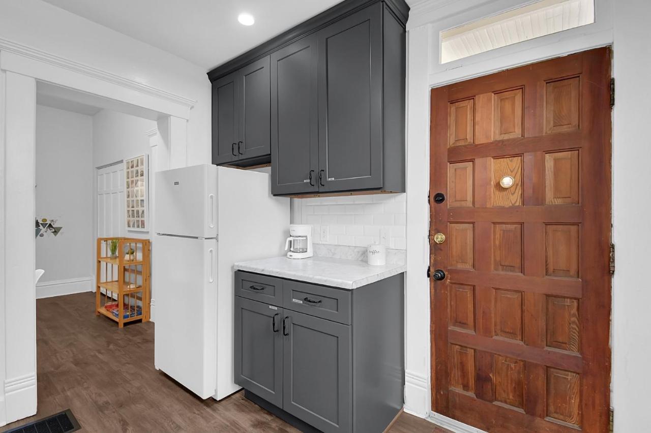 Modern European 1Br Near Dt-Historic St Appartement Columbus Buitenkant foto